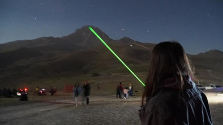 METEOR YAĞMURU BU AKŞAM (13 Ağustos) OLACAK MI Gökyüzünde kartpostallık görüntüler... 13 Ağustos Perseid meteor yağmuru devam edecek mi Uzmanlar önemli detaylar verdi METEOR YAĞMURU BU AKŞAM (13 Ağustos) OLACAK MI Gökyüzünde kartpostallık görüntüler... 13 Ağustos Perseid meteor yağmuru devam edecek mi Uzmanlar önemli detaylar verdi