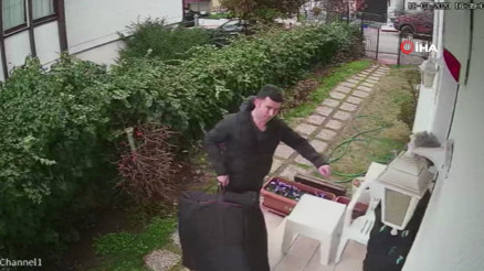 Suriye eski Büyükelçisi kızı ve damadı tarafından soyuldu