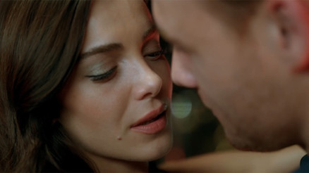 Ya Çok Seversen dizisinin yeni bölümünden heyecan dolu tanıtım yayınlandı… Ya Çok Seversen dizisinin yeni bölümünden heyecan dolu tanıtım yayınlandı…