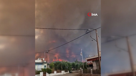 Yunanistan yangınlarla mücadele ediyor