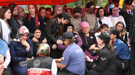 Şehit uzman çavuşa acı veda... İki gün sonra doğum günüydü Şehit uzman çavuşa acı veda... İki gün sonra doğum günüydü