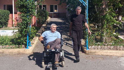 Enkazda bacağını kaybeden depremzede 6 ay sonra ayağa kalktı