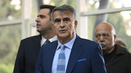 Beşiktaş Teknik Direktörü Şenol Güneş bir stoper daha istiyor Beşiktaş Teknik Direktörü Şenol Güneş bir stoper daha istiyor