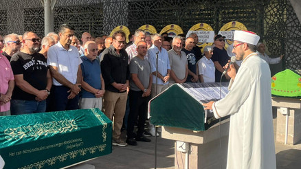 Beşiktaşın efsanesi Bahattin Baydar son yolculuğuna uğurlandı.