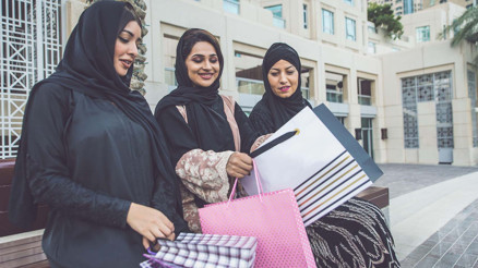 Fransa, okullarda abayayı yasaklamaya hazırlanıyor