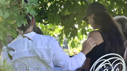 Eski nişanlısıyla tatile çıktı... Yeni sevgiliden şaşırtan tepki: Olabilir, hiç kıskanmıyorum