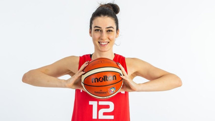 Tuğçe Canıtez, kariyerini noktaladığını açıkladı