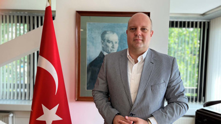 Türk toplumunu Berlin’den çekin, hayat durur