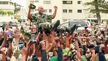 Gabon’daki darbe Afrika liderlerini korkuttu
