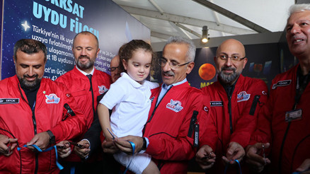 Bakanlar ve  TBMM Başkanı Kurtulmuş, TEKNOFESTte stantları gezdi