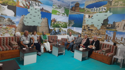 ADEV Ankara’daki büyük festivalde Bitlis ilçelerini ve Adilcevaz’ı tanıtıyor ADEV Ankara’daki büyük festivalde Bitlis ilçelerini ve Adilcevaz’ı tanıtıyor
