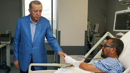 Cumhurbaşkanı Erdoğan, Sabancı çiftini hastanede ziyaret etti