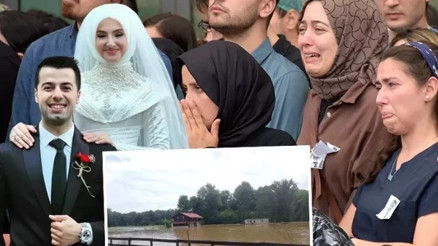 Kırklarelindeki sel felaketinde hayatını kaybeden doktor Selman Bağışlar ve eşi son yolculuğuna uğurlandı