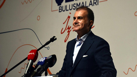 AK Partili Çelik İzmirdeki Gençlik Buluşmasında konuştu: AK Partinin en genci Recep Tayyip Erdoğandır