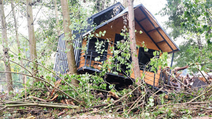 Ölüm bungalovlarında 2 yönetici tutuklandı