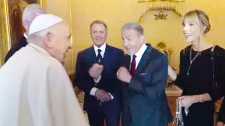 Rocky’den Papa’ya: Boksa var mısın