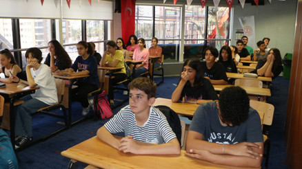 İskenderunda Rauf Bey Gemisi’nde ilk ders zili çaldı