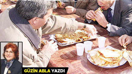 Taziye evinde tavuk pilav