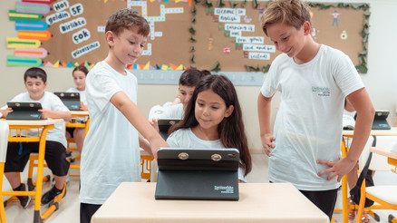 Darüşşafaka depremzede çocuklara kucak açtı