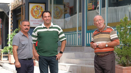 Kim Bu Aile filminin konusu nedir, oyuncuları kimler Kim Bu Aile filmi TV’de ilk kez yayınlanıyor