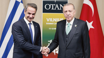 Miçotakis’ten ikili görüşmeye sel rötarı