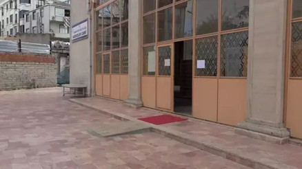 Arnavutköyde şoke eden olay: Cami avlusunda bebek bulundu