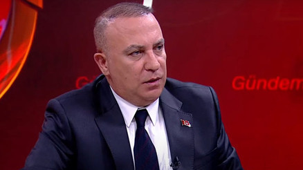 MHPli Yönterden Sezgin Tanrıkuluna sert tepki: Sözleri vatana ihanettir