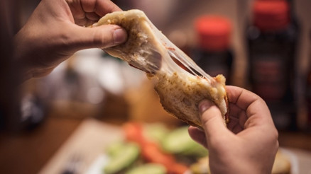 Tost peyniri bir peynir midir Kaşar peynirine alternatif olabilir mi İşte tüm merak edilenler...