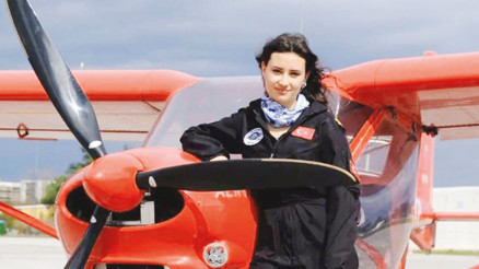 O artık en genç kadın pilot... Hürriyet’in haberinden ilham aldı O artık en genç kadın pilot... Hürriyet’in haberinden ilham aldı