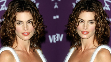 Komşunun tarlasında çalışırken keşfedilmişti... Babam modelliğin gerçek bir meslek olduğunu bilmiyordu... Fuhuş yapmanın diğer adı sanıyordu