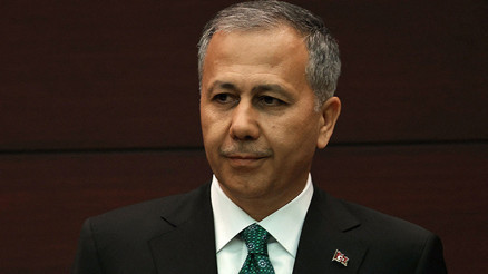 Bakan Yerlikaya, 17 Eylülde idam edilen Menderes ve bakanları andı