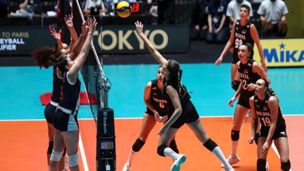 Filenin Sultanları Arjantin karşısında Türkiye Arjantin voleybol maçı ne zaman saat kaçta hangi kanalda Paris Olimpiyat Elemeleri Türkiye voleybol maçı canlı yayın bilgisi