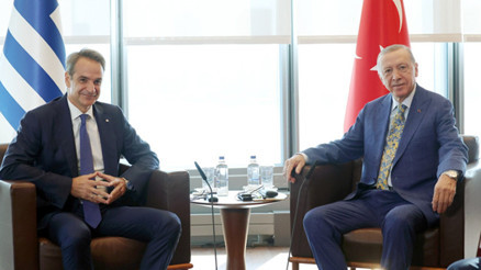 Son dakika... Cumhurbaşkanı Erdoğan, Yunanistan Başbakanı Miçotakisi kabul etti İşte görüşmede ele alınan konular
