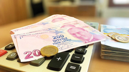 Merkez’den dördüncü faiz artırımı... Kredi kartı faizi aylık yüzde 3.26’ya çıkacak