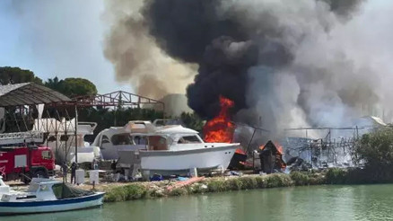Antalyada orman yangını Teknelere sıçradı