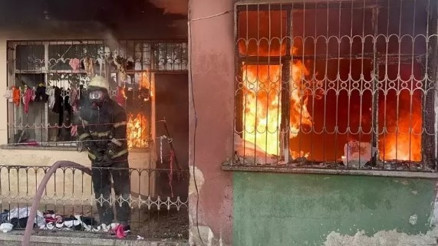 Aksarayda evdeki yangında, 6 yaşındaki çocuk hayatını kaybetti