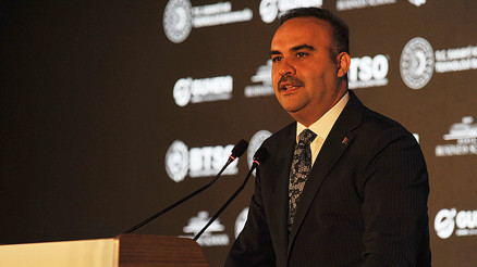 Bakan Kacır: Aya gidecek araçta milli hibrit motoru kullanacağız