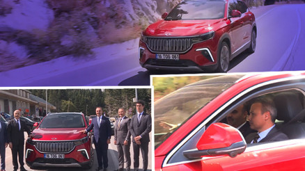 Türkiyenin ilk uzay yolcuları Toggu inceledi... Bakan Kacır ile gülümseten diyalog