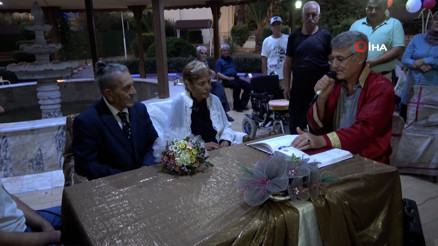 Huzurevinde tanışıp ikinci bahara evet dediler