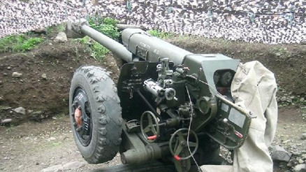 Azerbaycan ordusu çok sayıda silah ve mühimmatı ele geçirdi: Binalar, silah deposu olarak kullanılmış