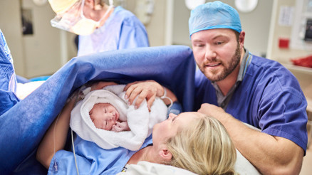 BİR SORUDAN FAZLASI | Baba olarak doğumda eşimin yanında olmalı mıyım BİR SORUDAN FAZLASI | Baba olarak doğumda eşimin yanında olmalı mıyım