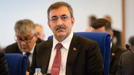 Cumhurbaşkanı Yardımcısı Cevdet Yılmazdan fiyat istikrarı mesajı
