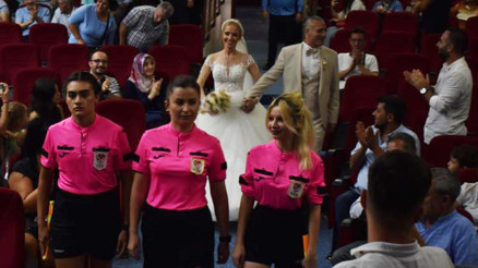 Manisada hakem düğünü