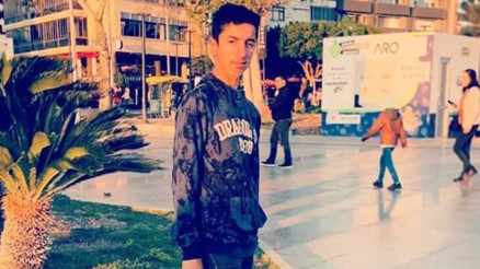 Kayıp genç dönercide çalışırken bulundu, anlattıkları şaşkına çevirdi... Dolandırıcılara kaptırdığım para için çalışmaya başladım Kayıp genç dönercide çalışırken bulundu, anlattıkları şaşkına çevirdi... Dolandırıcılara kaptırdığım para için çalışmaya başladım