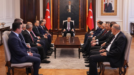 Süleyman Soyludan İçişleri Bakanı Ali Yerlikayaya geçmiş olsun ziyareti