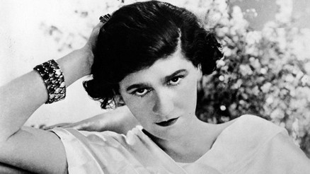 Modayı baştan yaratan kadın Coco Chanel... Böyle bir modacının hayat hikâyesi tasarımlarıyla sınırlı değildir