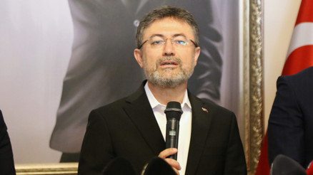 Bakan Yumaklı: Amacımız ikinci yüzyıla üretimin ve üreticinin yüzyılı olarak damga vurmak Bakan Yumaklı: Amacımız ikinci yüzyıla üretimin ve üreticinin yüzyılı olarak damga vurmak