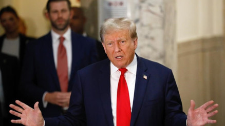 Trump sivil dolandırıcılık davasında mahkemeyi terk etti