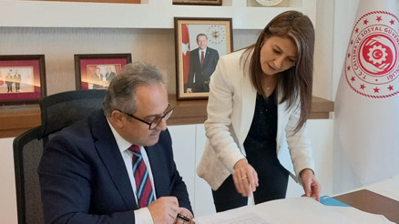 Dijital Dönüşüm ve Yapay Zeka Danışma Kurulu oluşturuldu Dijital Dönüşüm ve Yapay Zeka Danışma Kurulu oluşturuldu