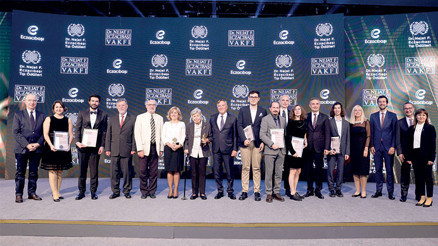 Eczacıbaşı Tıp Onur Ödülü Prof. Dr. İmran Özalp’e verildi